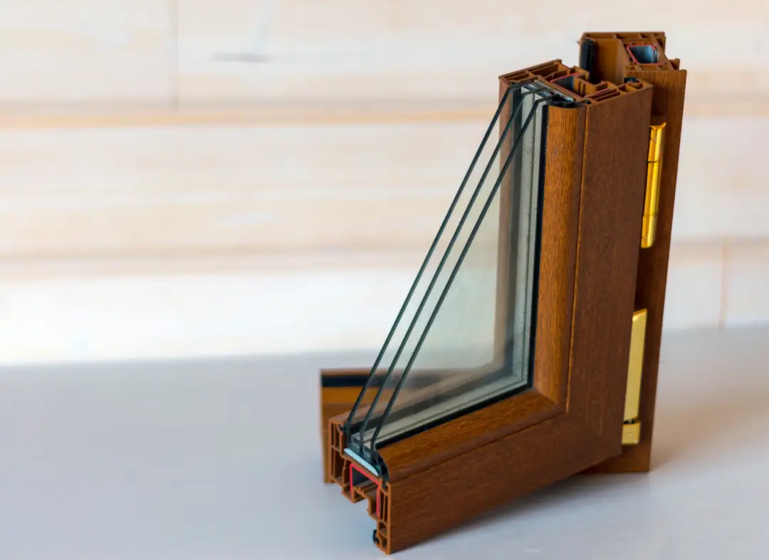 Installation de fenêtre en bois sur mesure Villeneuve-d'Entraunes